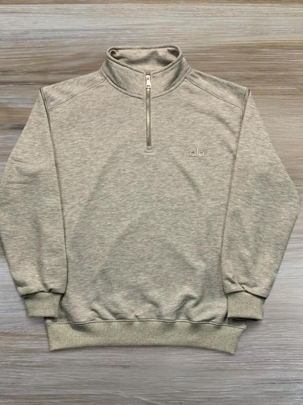 ALO Yoga Accolade Heather Gray Unisex 1/4 Zip Pullover